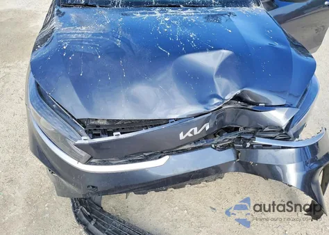 2024 Kia Forte Lx z USA, uszkodzony, nr VIN 3KPF24AD9RE837783